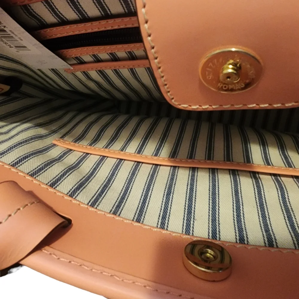 Dooney & Bourke  Purse - Picture 5 of 9
